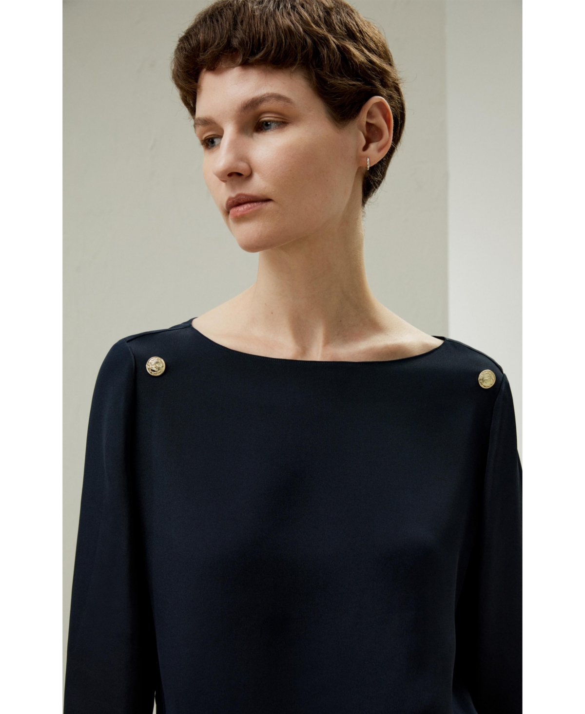 Lilysilk Women's Dubrovnik 3/4 Sleeved Silk Top With Button Accents