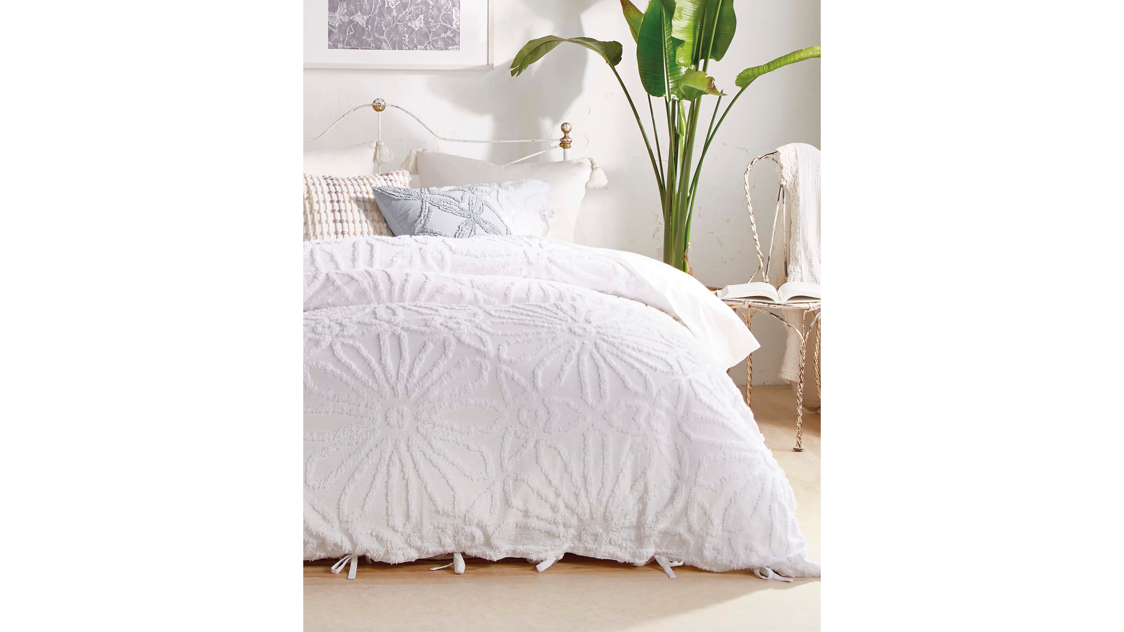 Peri Home Chenille Medallion 3-Pc. Duvet Cover Set, King