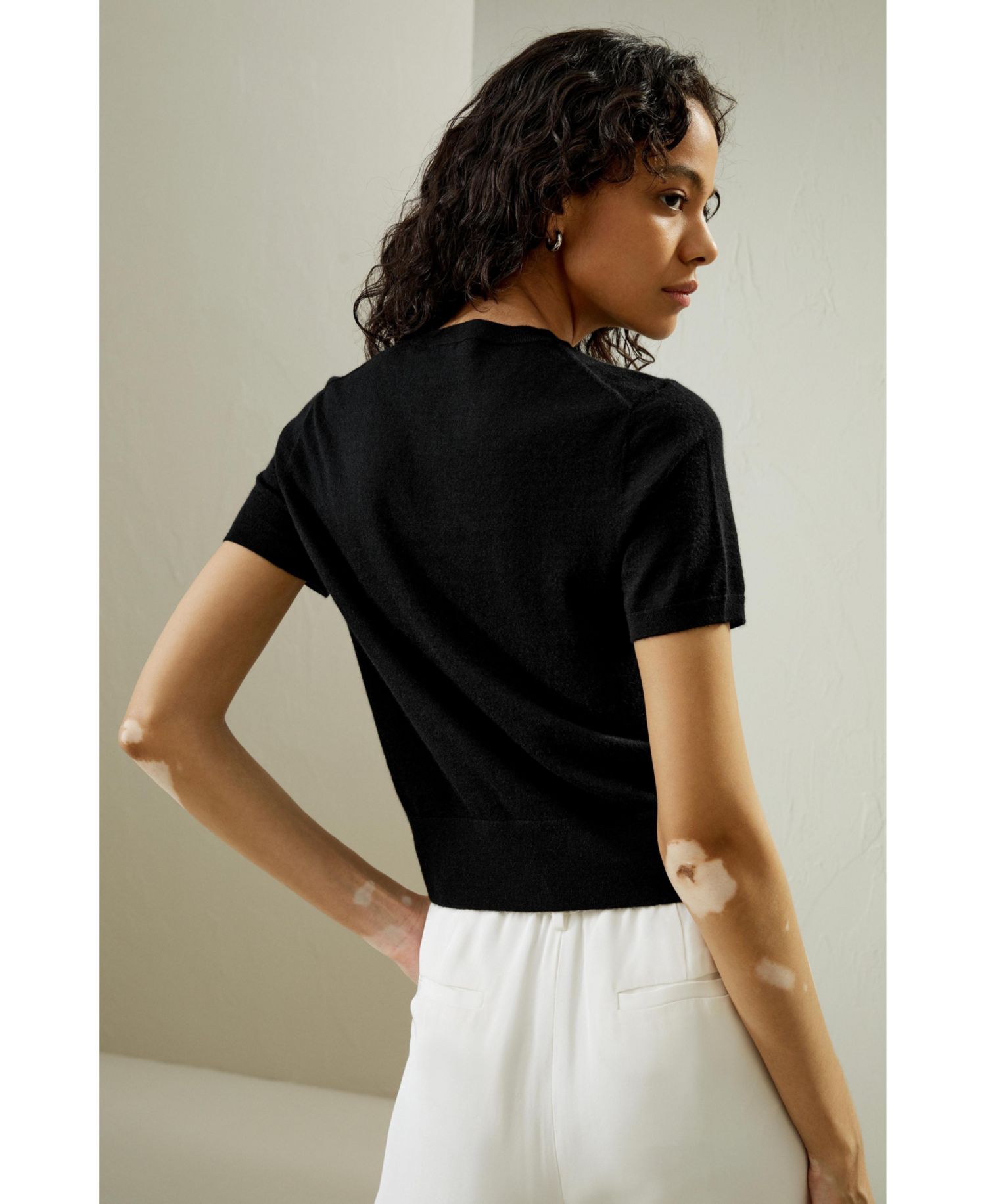 Women's Cashmere Round Neck Sweater