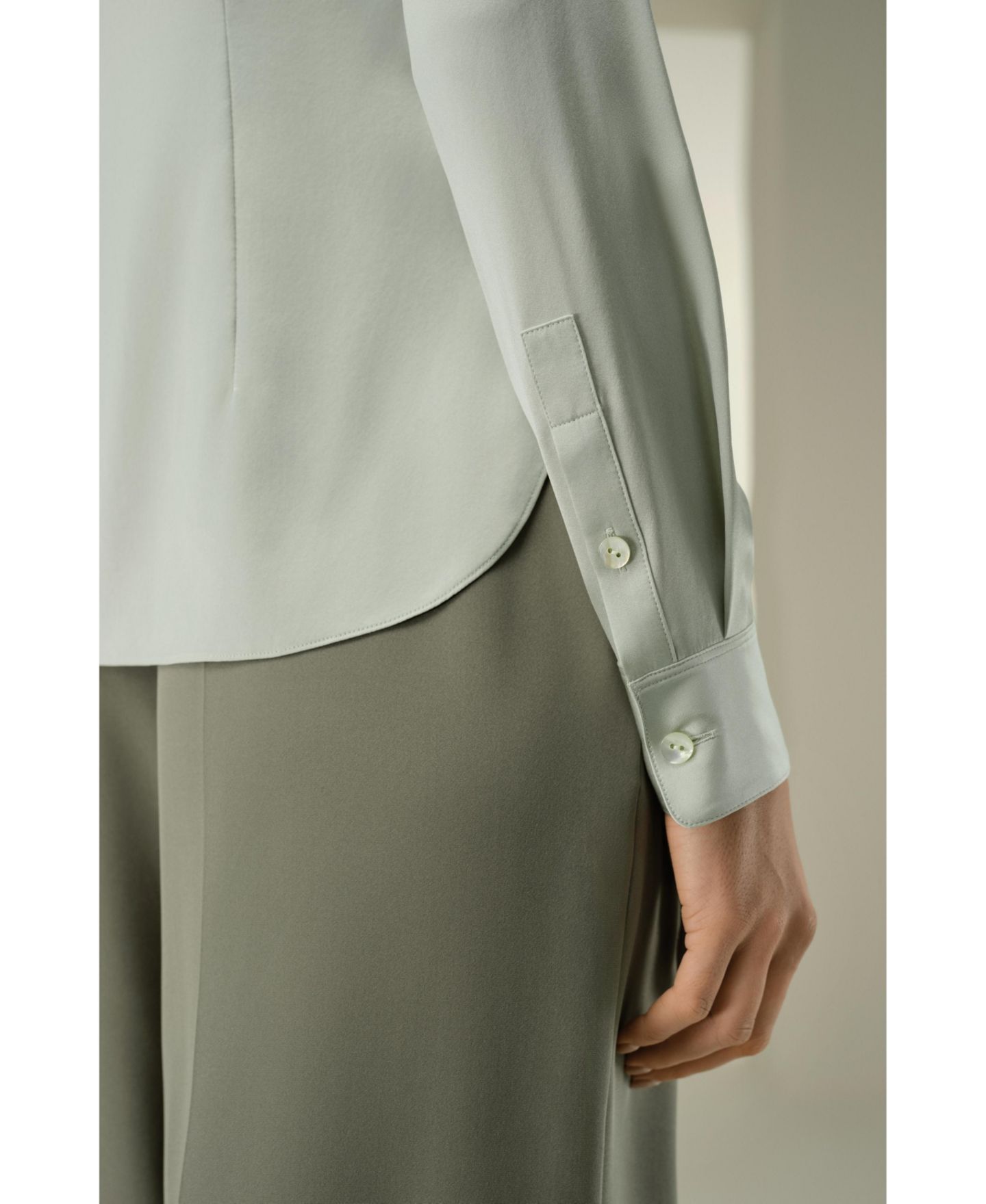 Женская рубашка LILYSILK Elegant Silk Slim Fit, цвет: Серебряный шалфейный — фото 6