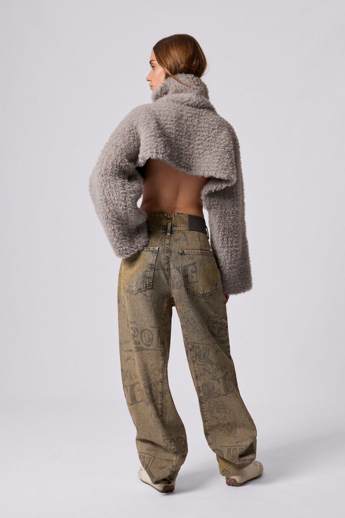 Desigual Women's Pack Crop Sweater and Hat