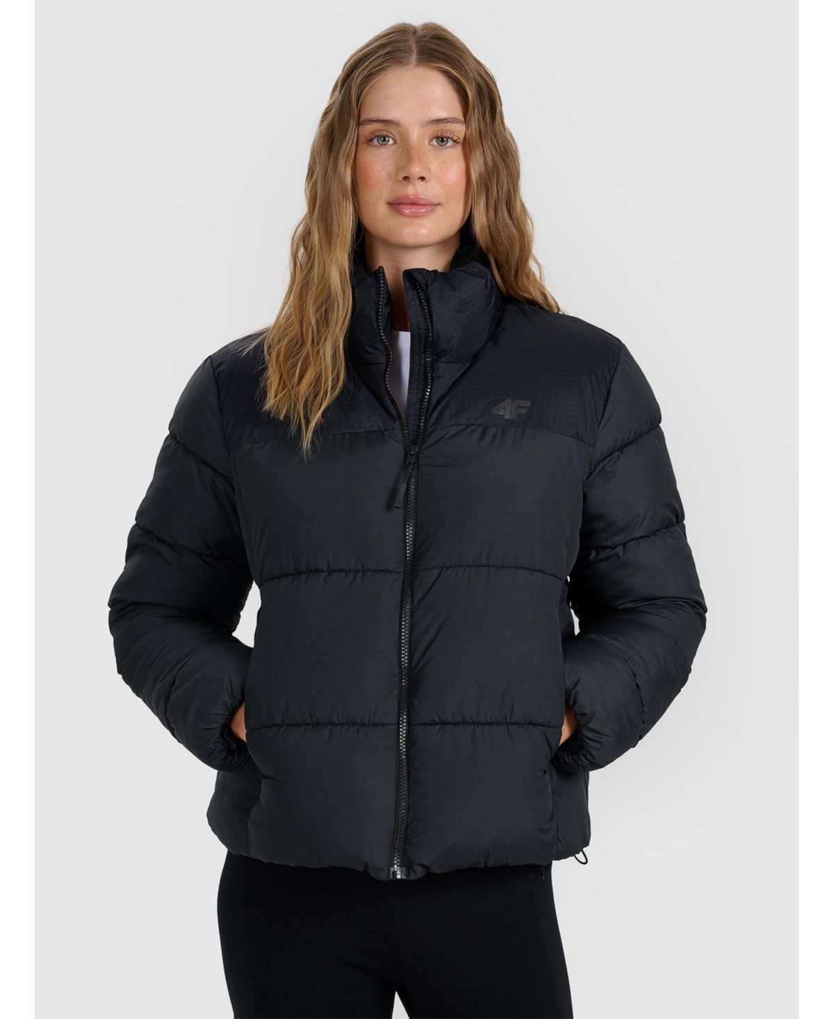 4F Women's padded jacket with synthetic filling