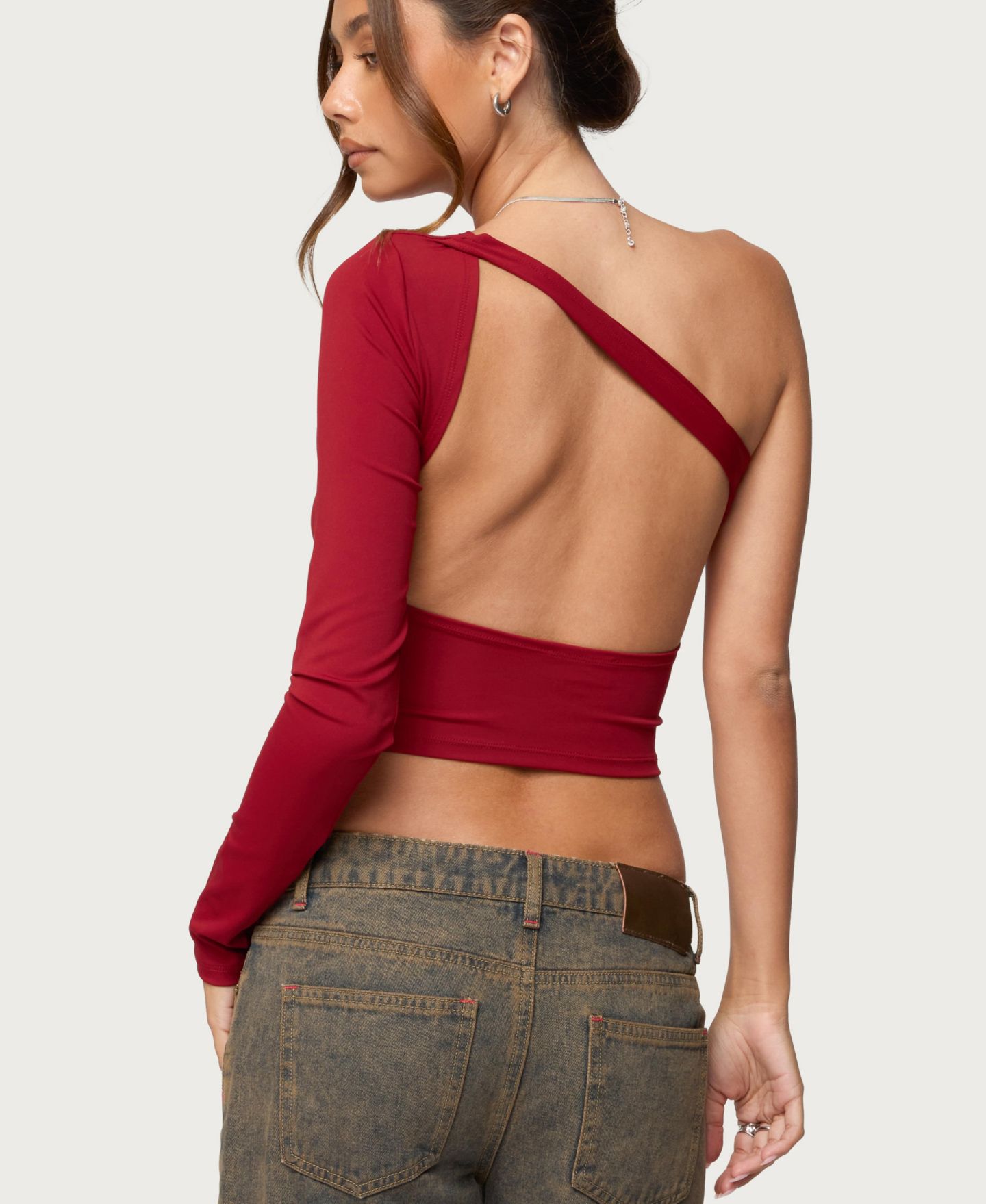 Женский топ Edikted Mila Asymmetric Backless One Shoulder, цвет: Красный — фото 2