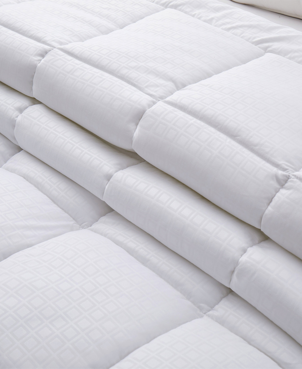 Unikome Hotel Quality Down Alternative Comforter