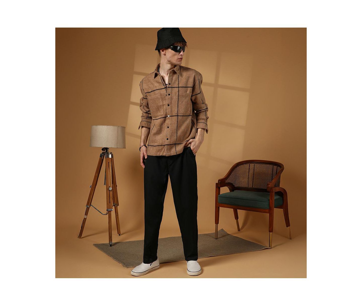 Мужская рубашка Cahoot Campus Sutra Ash Brown Graph-Check Waffle Overshirt, цвет: Коричневый — фото 5