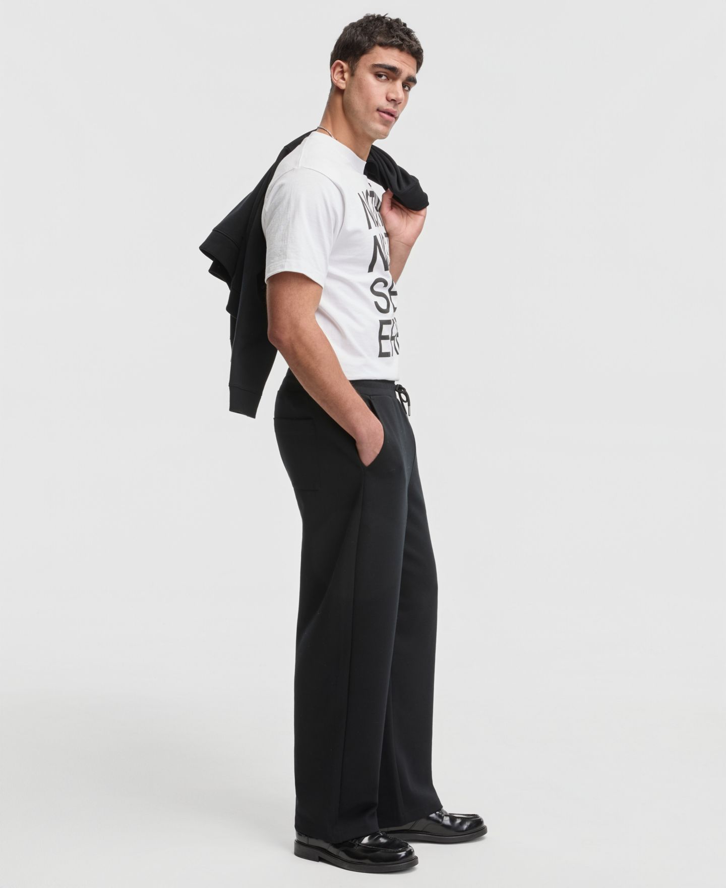 Мужские брюки Mode of One Relaxed-Fit Wide Sweatpants, цвет: Глубокий чёрный — фото 2
