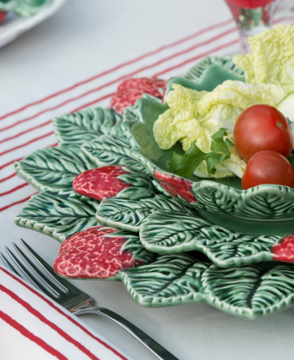 Bordallo Pinheiro Strawberries Dinner Plates, Set of 4