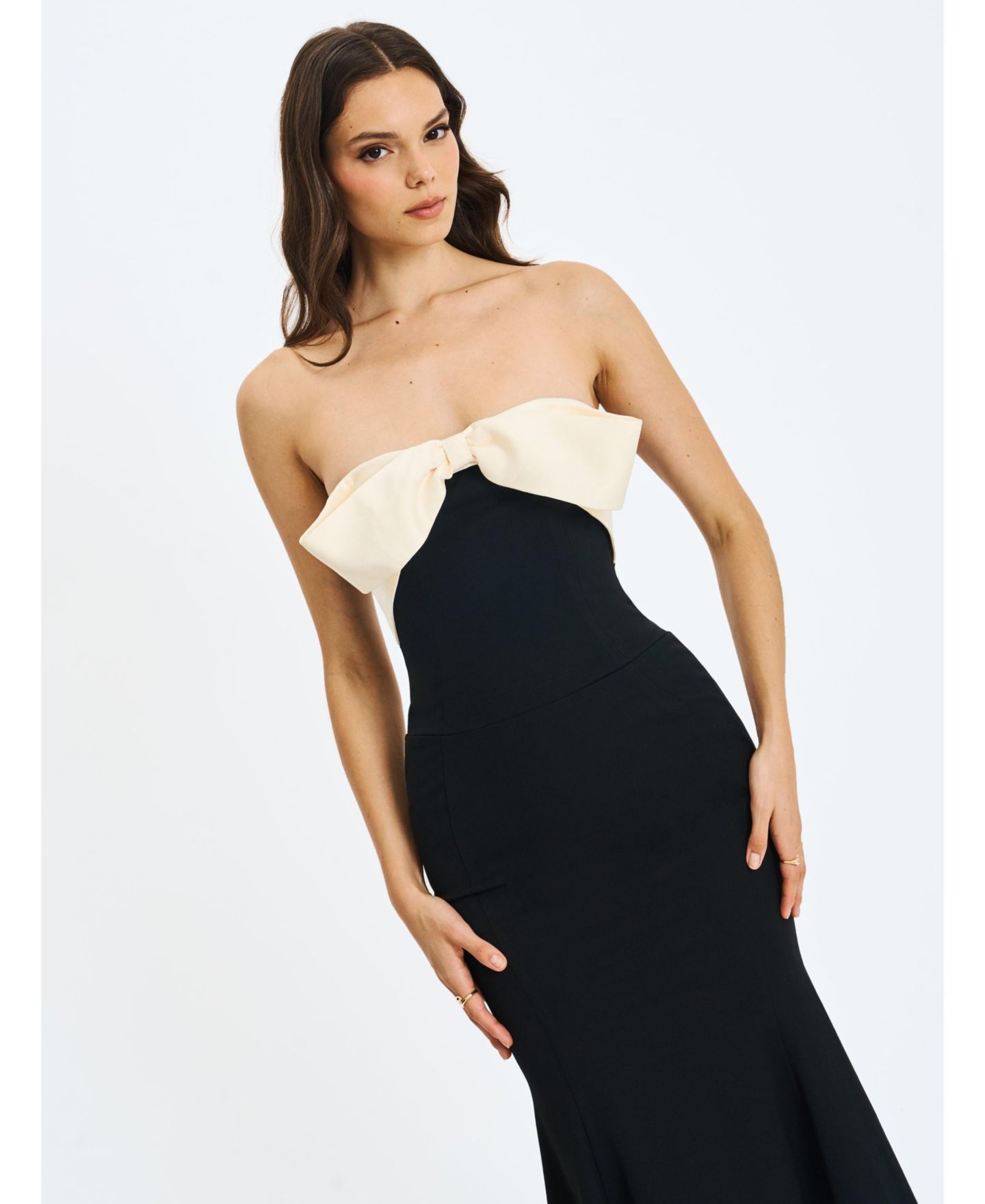 Женское платье Miss Circle Saige Black Mermaid Maxi with Ivory Bow Bustline, цвет: Чёрный — фото 3