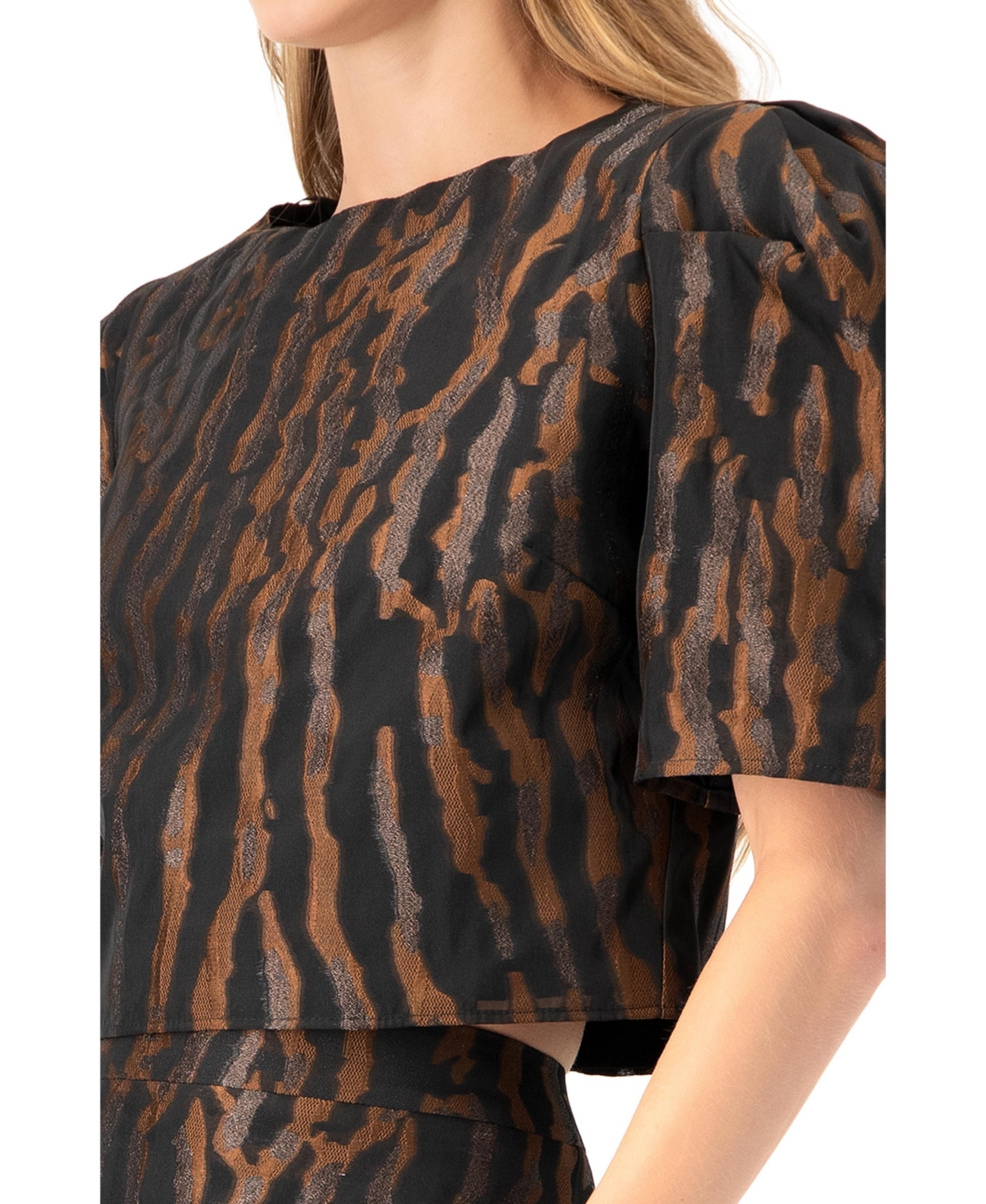 Ivonne Women's Short Puff Sleeve Jacquard Blouse