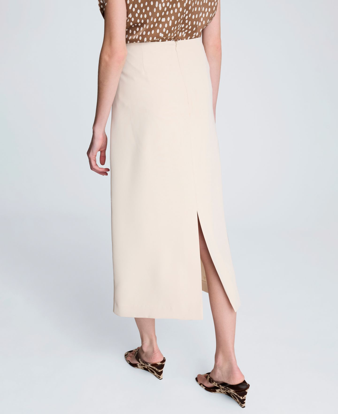 Женская юбка Kenneth Cole Faux Wrap Midi, цвет: Устричный — фото 3