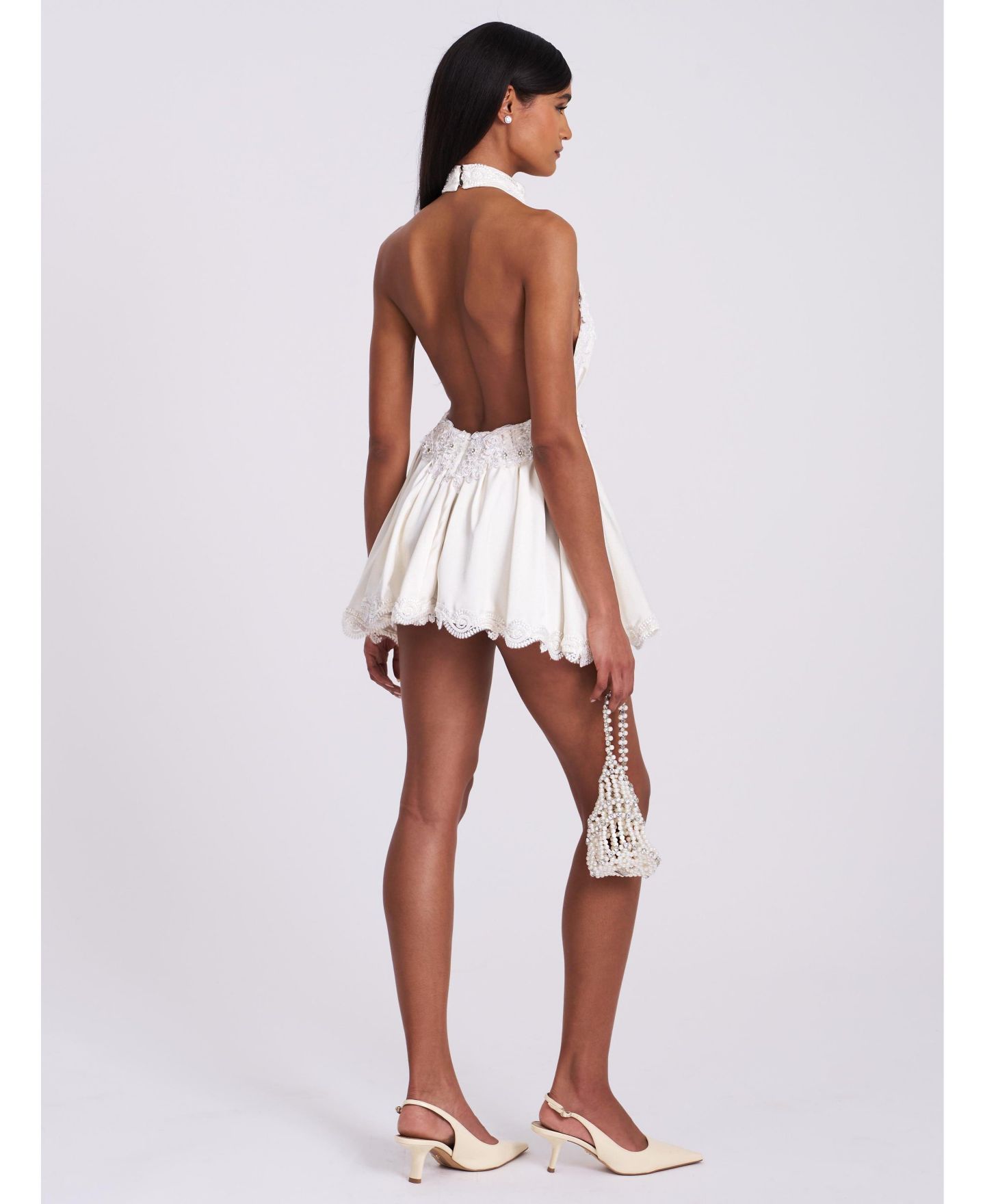 Женское платье Miss Circle Idalia Beaded Lace Trim Backless Halter Mini, цвет: Белый — фото 2