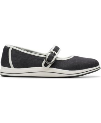Women's Breeze Janey Round Toe Flats