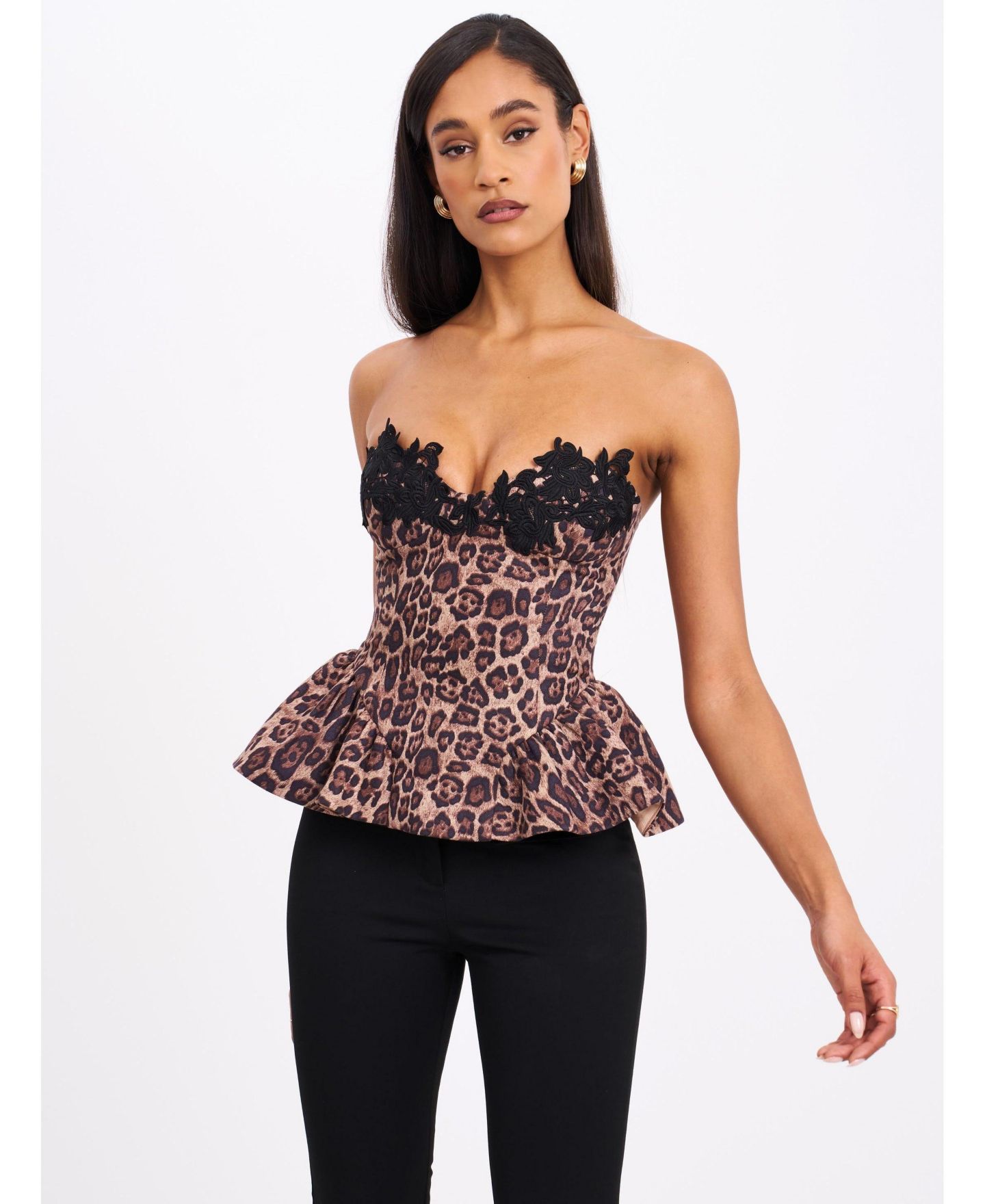Женский топ Miss Circle Qiara Cheetah Print Peplum with Lace Trim, цвет: Коричневый — фото 1