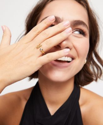 Metal Alloy Ring Plated in 18K Gold with White Topaz