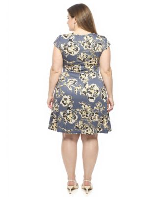 Plus Size Floral V-Neck Ruched Front Knee Length Dress