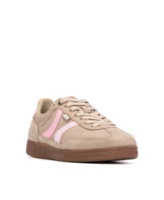 Women's Casual Lace-Up Sneakers