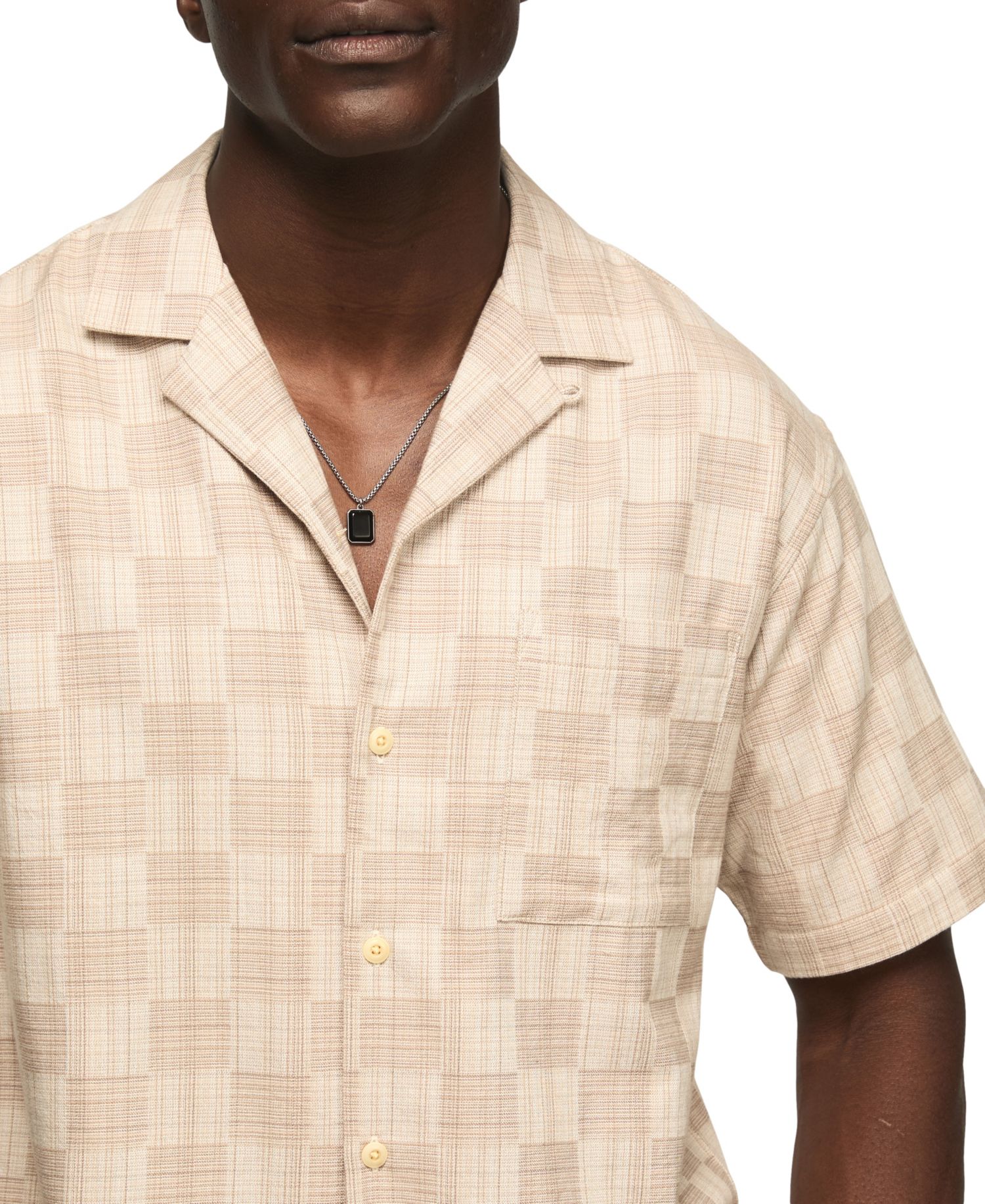 Men's Checkered Untuck Camp Collar Shirt