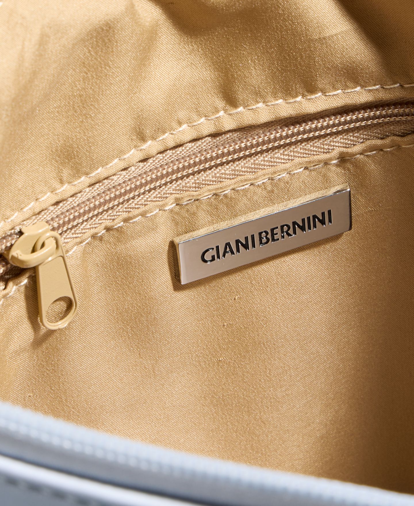 Женские сумки Giani Bernini Tilted Quilt N/S Crossbody, цвет: Ancient Water — фото 6