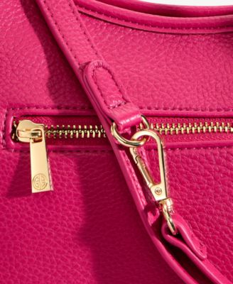 Pebble Soft Medium Shoulder Bag