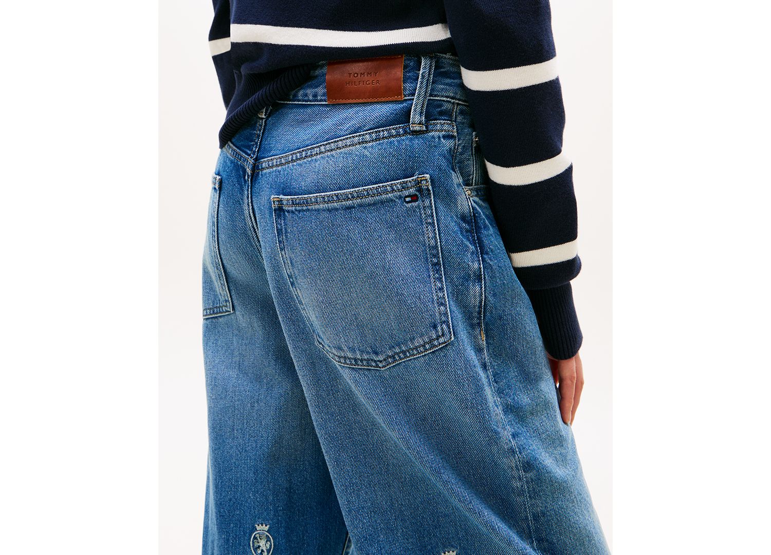 Women's All-Over Crest Wide-Leg Barrel Jeans