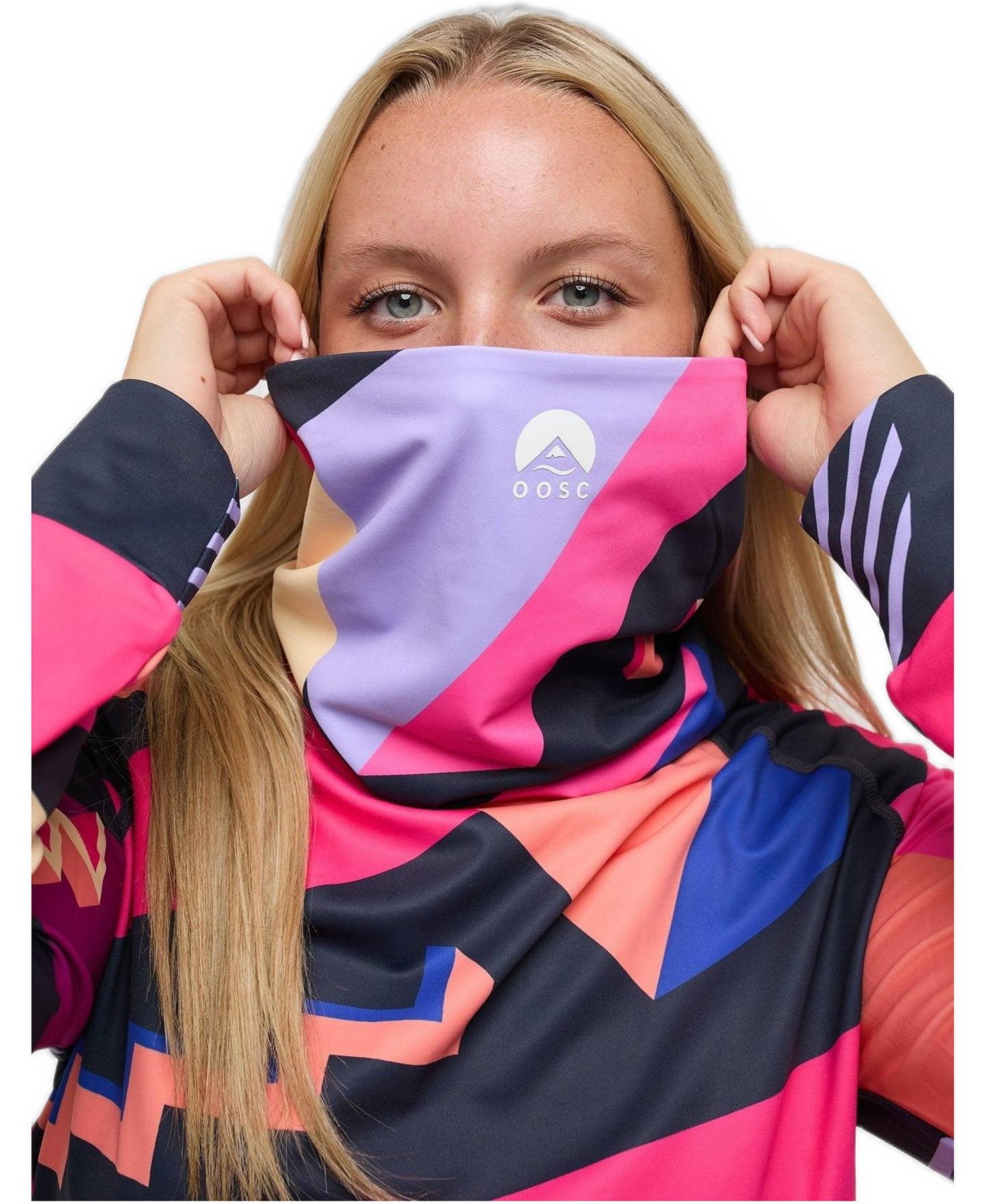 Женский топ OOSC High Neck Baselayer Top Hotstepper, цвет: Colorful Geometric Pattern — фото 2