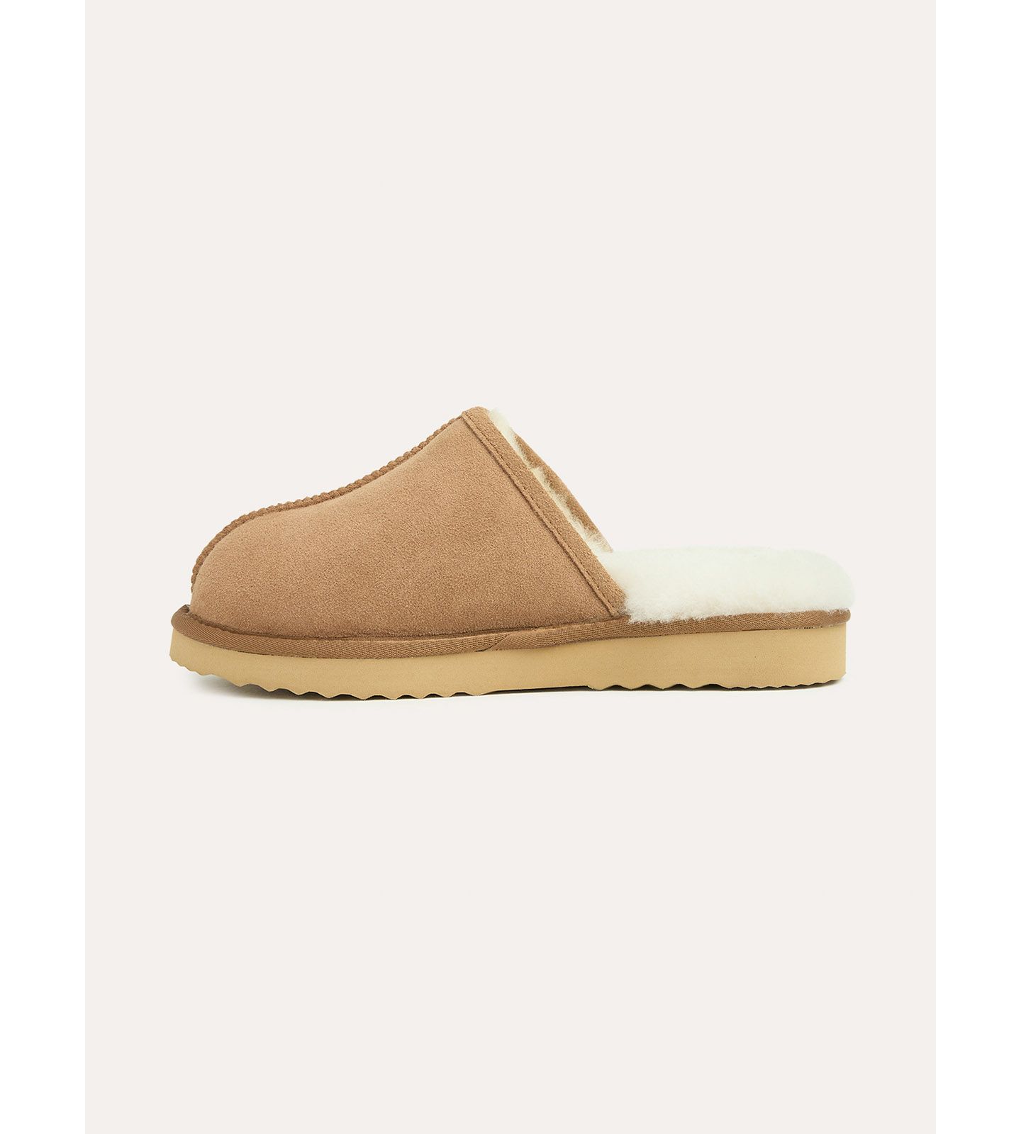 Женские сабо Celtic & Co. Sheepskin Mule Slippers, цвет: Каштановый — фото 6