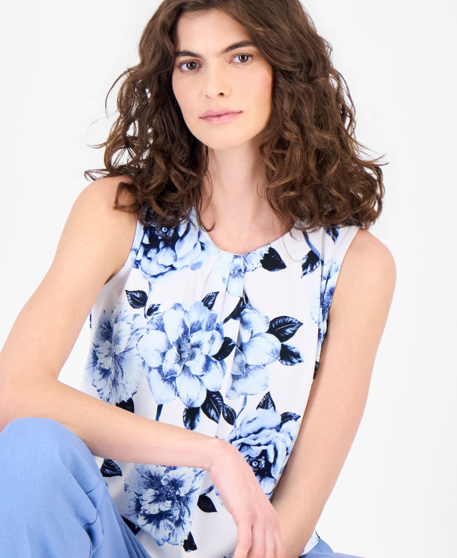 Women's Sleeveless Asymmetric Pleated Top