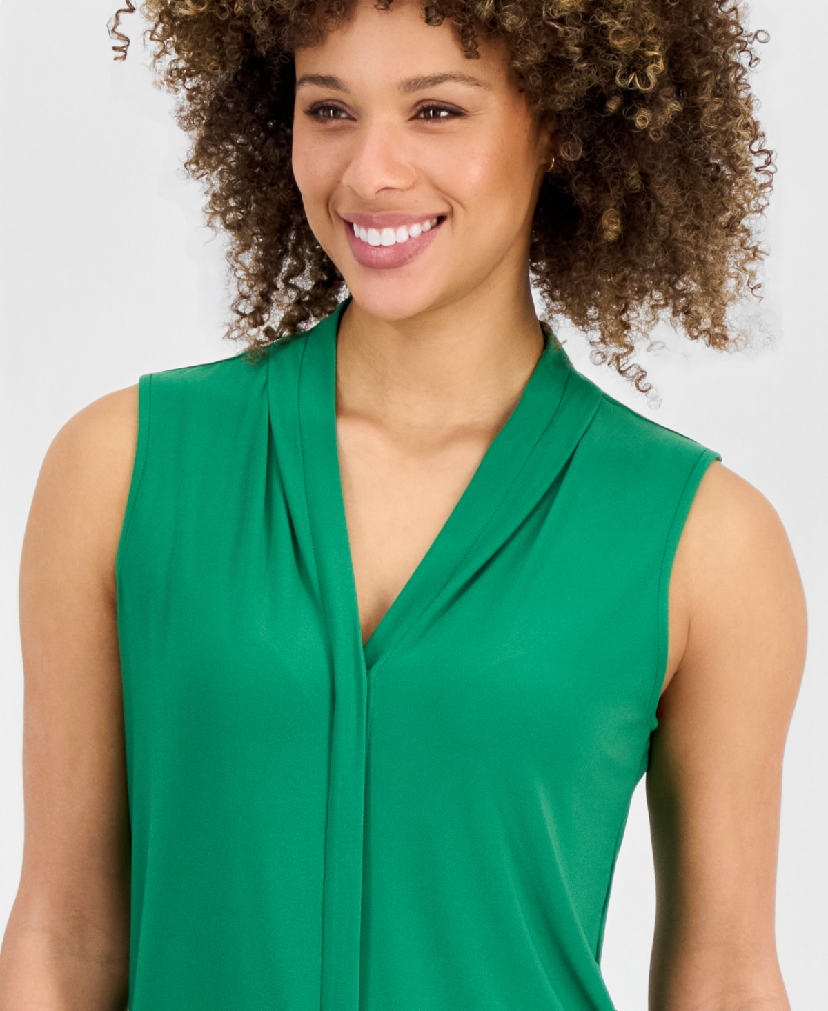 Kasper Women's V-Neck Sleeveless Top