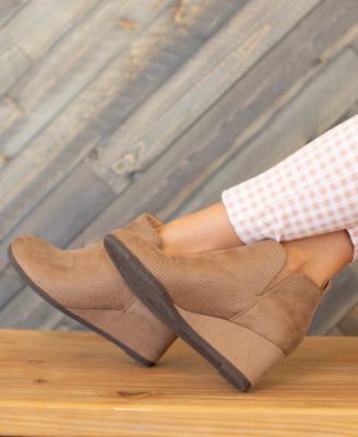 Women's Mylee Pull On Wedge Booties