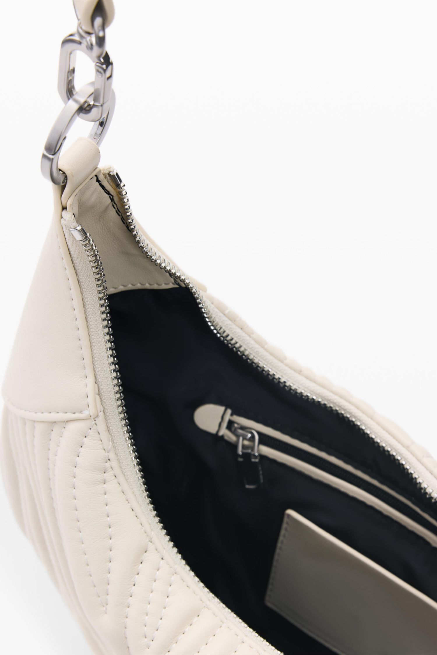 Women's Medium oval bag with embossing