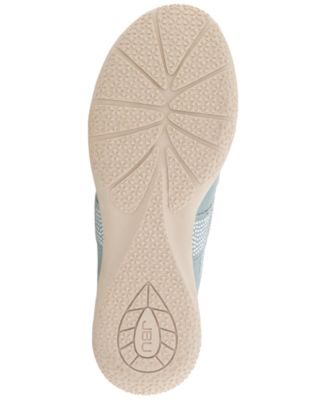 Women's Dion Round Toe Casual Sneakers