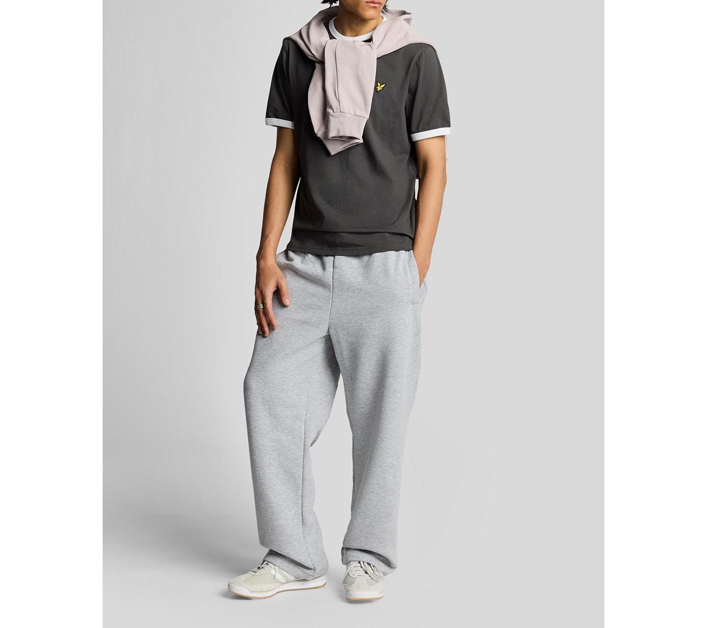 Мужская футболка Lyle & Scott Ringer T-shirt., цвет: Графитовый / Белый — фото 7