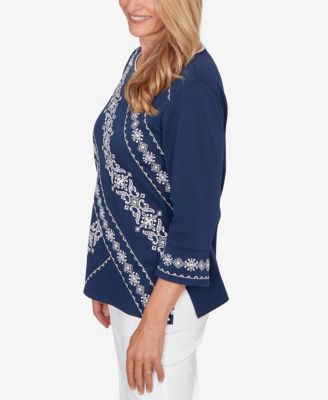 Women's  Mykonos Diagonal Scroll Embroidered Crew Neck Top