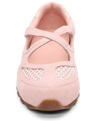 Women's Kore Round Toe Slip-On Sneakers