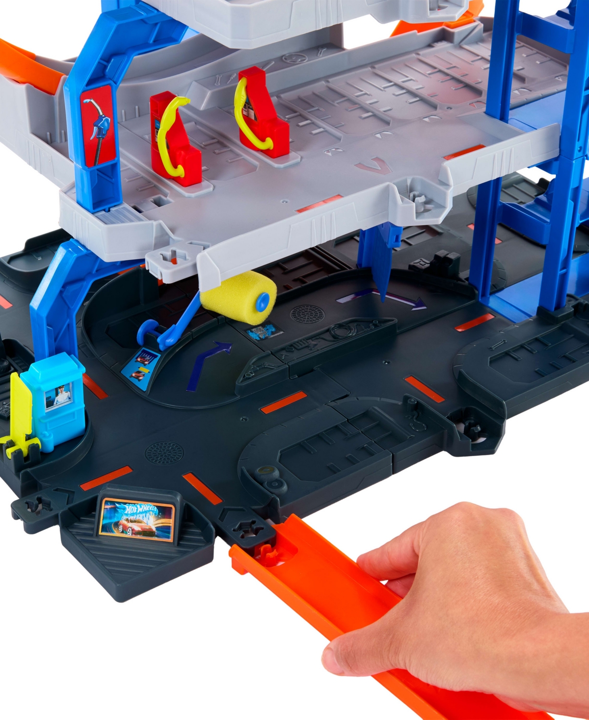 Hot Wheels Mega Loop Garage Playset