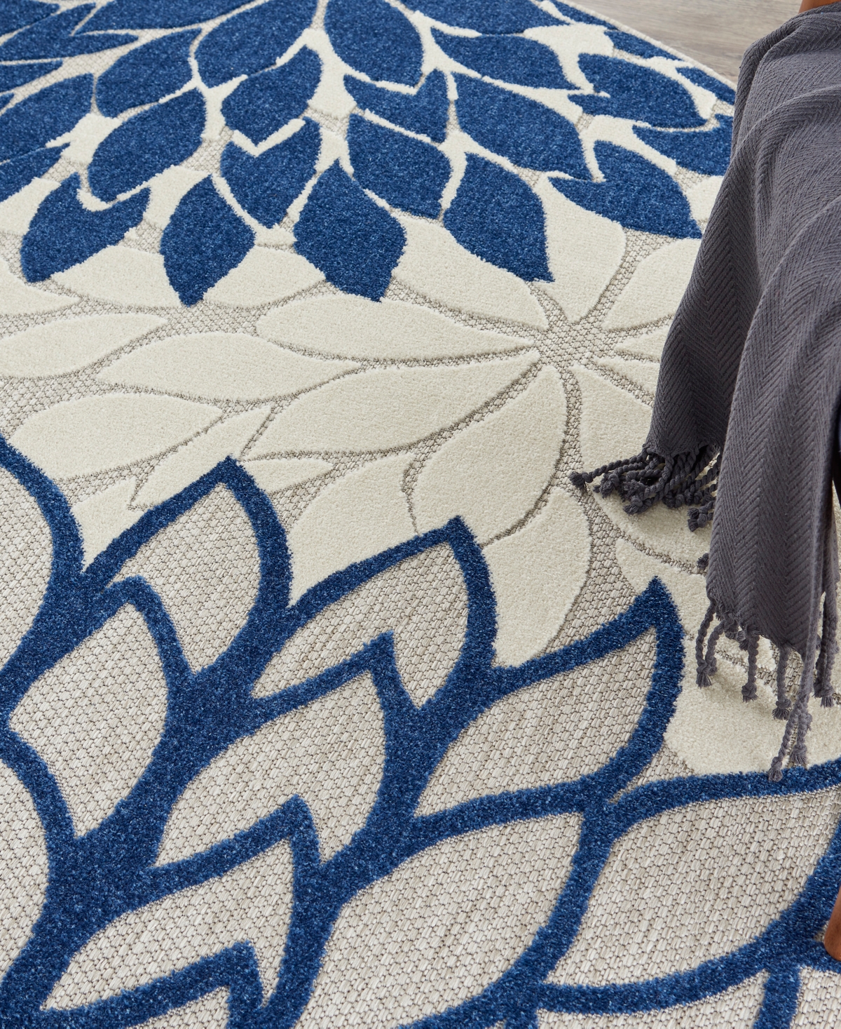 Nourison Home Aloha ALH05 Ivory and Navy 7'10" Round Rug