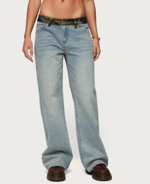 Женские джинсы Edikted Camo Waist Low Rise Baggy, цвет: Светлый синий потёртый