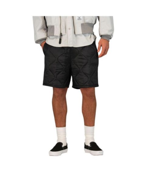 Мужские шорты Alpha Industries Relaxed Quilted Short, цвет: Чёрный
