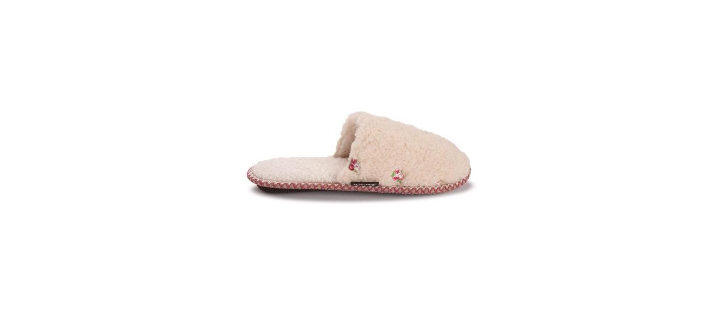 Женские тапочки MUK LUKS Novelty Punch Needle Scuff Slipper, цвет: Кремовый с принтом — фото 2