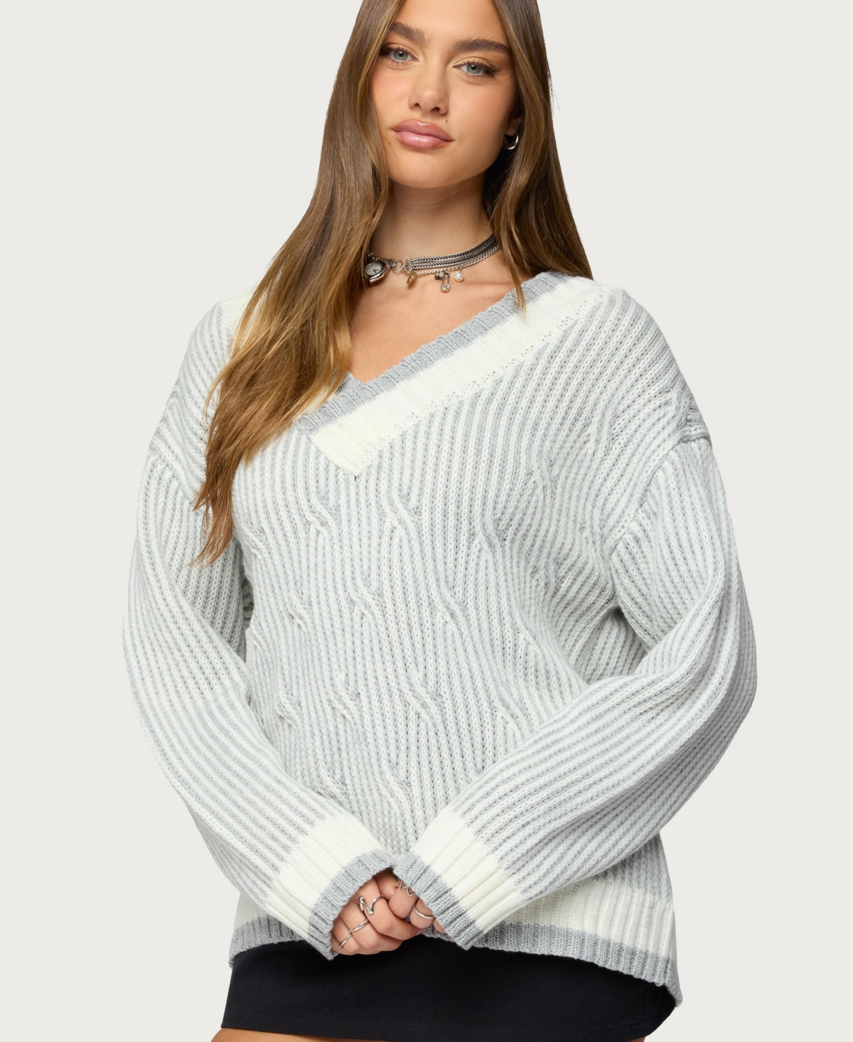 Edikted Women's Lila V Neck Cable Knit Sweater
