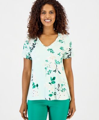 Women's Printed Grommet Knit V-neck Top,