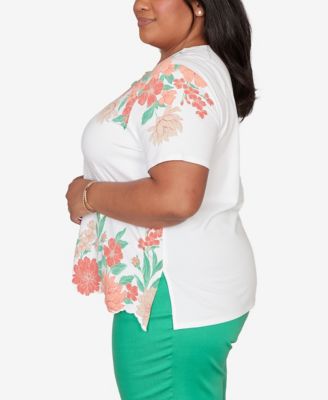 Plus Size Resort Living Floral Scallop Border Top