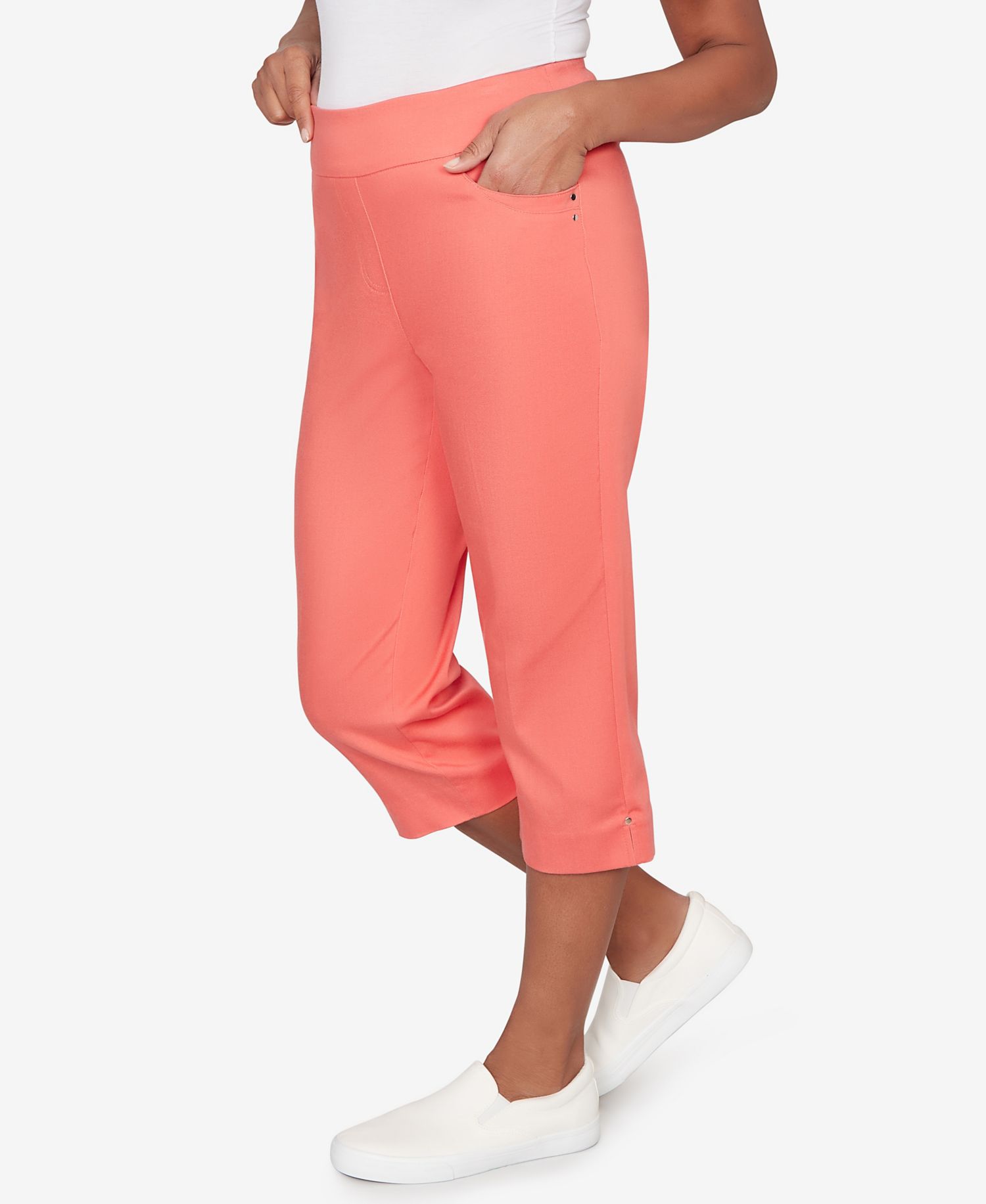 Women's Resort Living Smooth Waist Easy Pull- On Capri Pants
