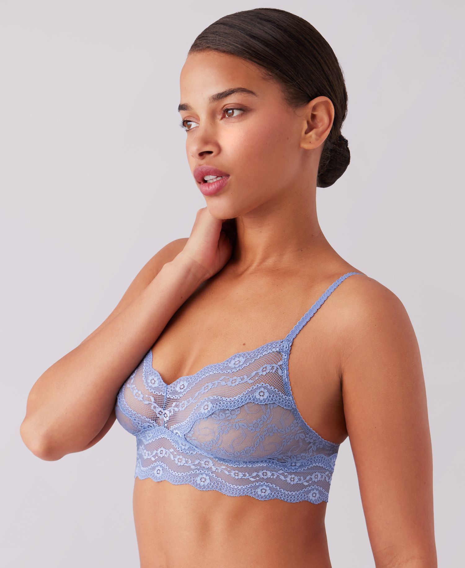 b.tempt'd Women's by Wacoal Lace Kiss Bralette 910182