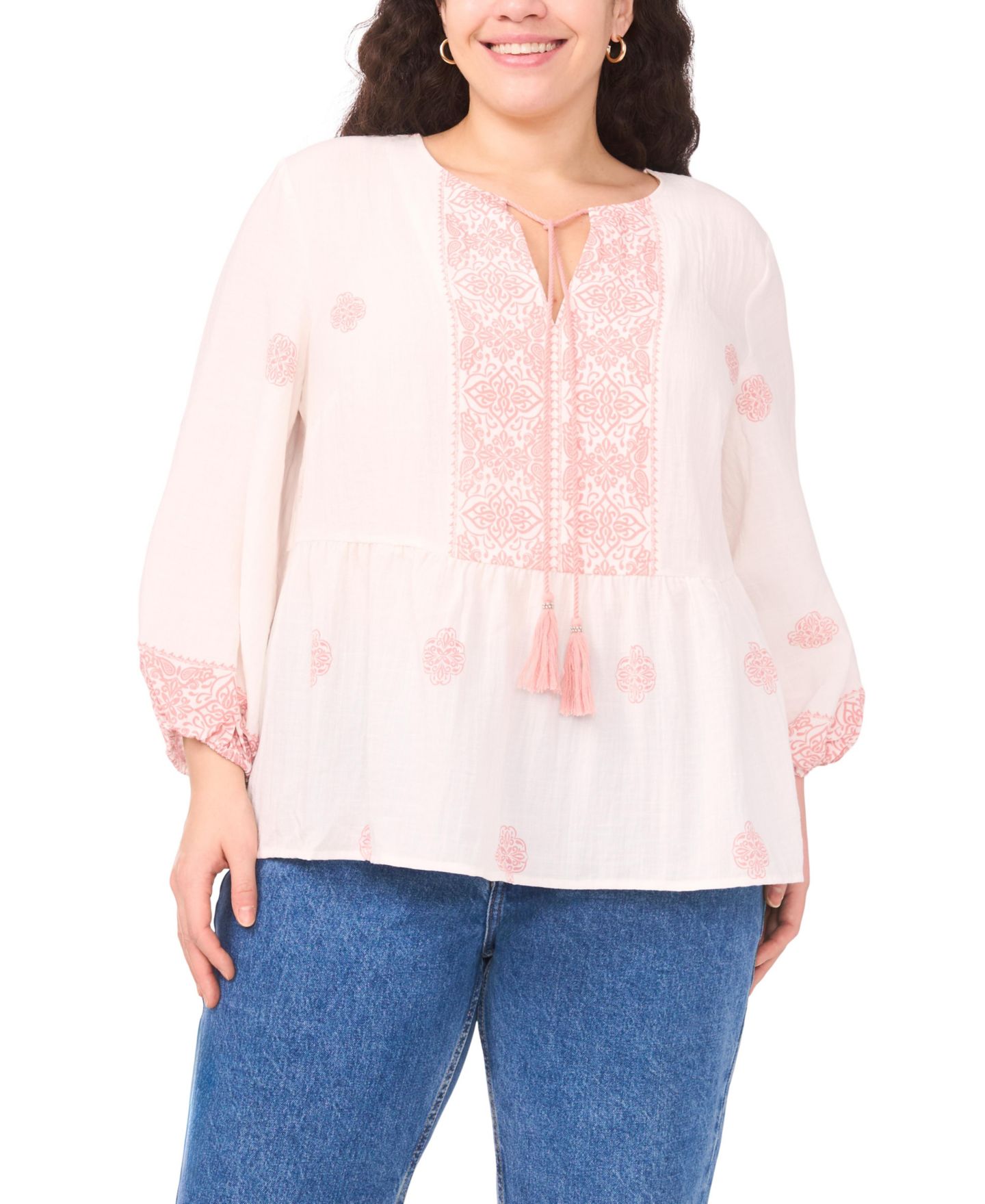 Женская блузка Vince Camuto Plus Size Neck Tie Peasant Blouse, цвет: Розовый — фото 1