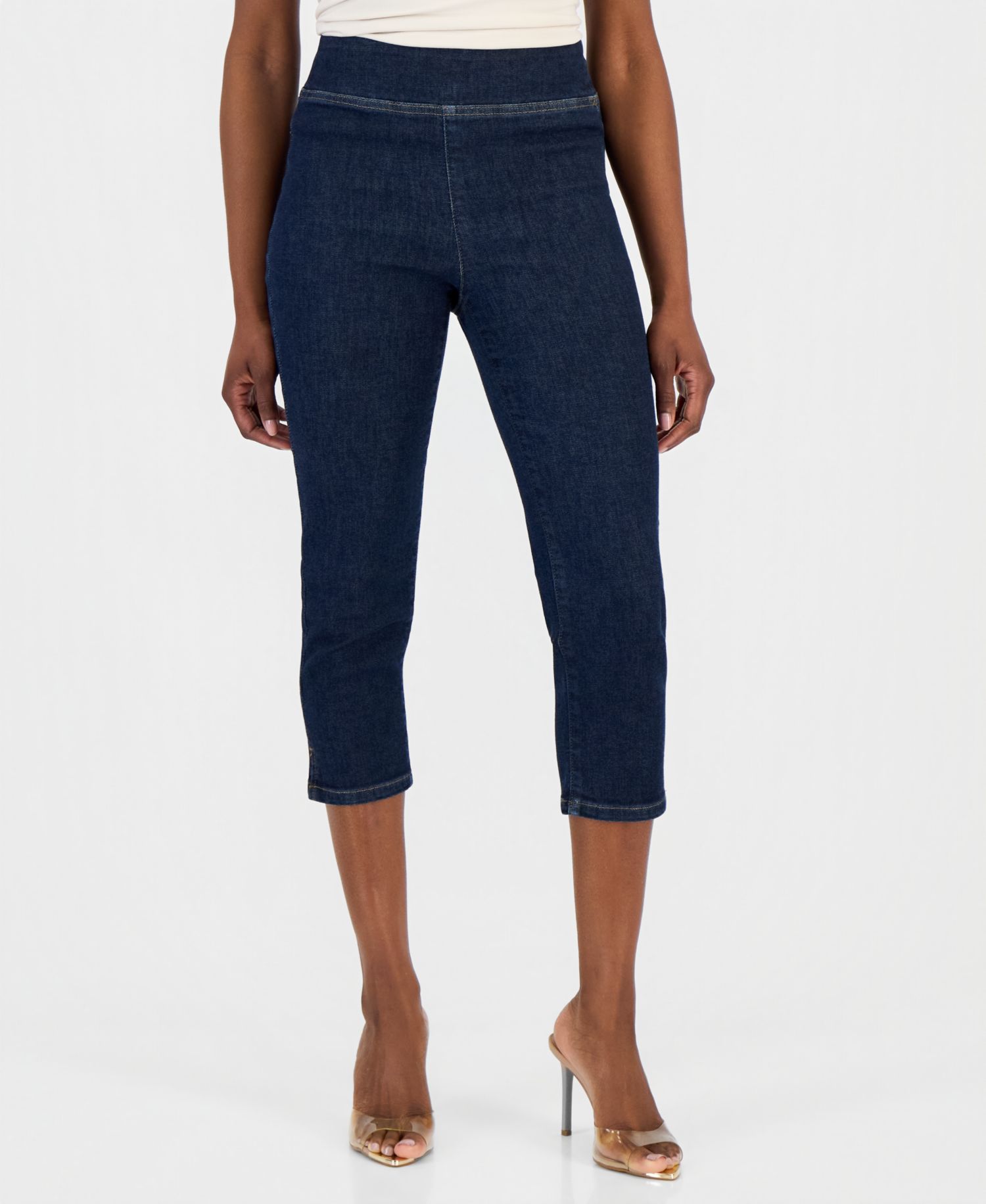 Petite Pull-On Capri Jeans
