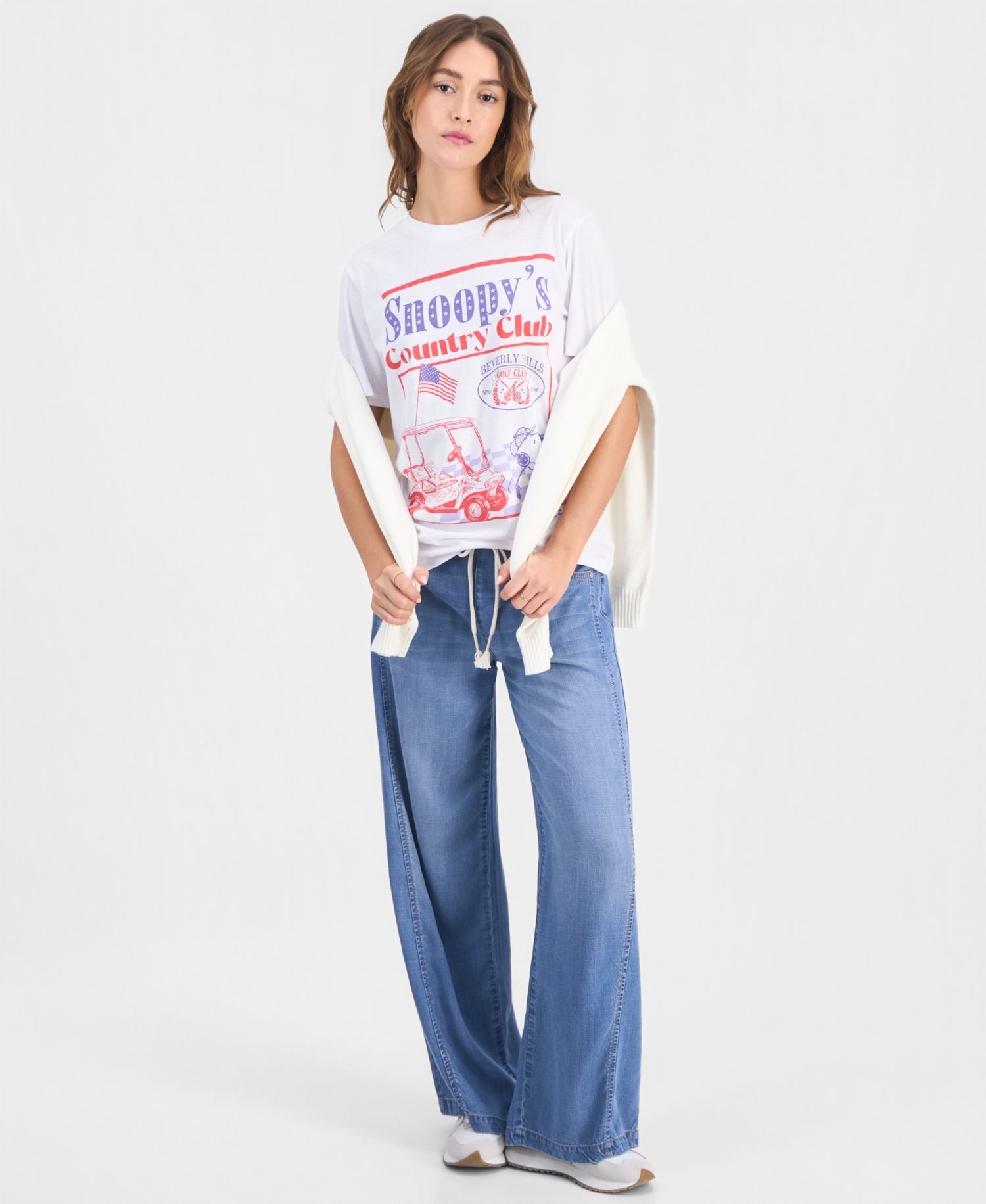 Juniors' Snoopy Country Club Graphic Print T-Shirt