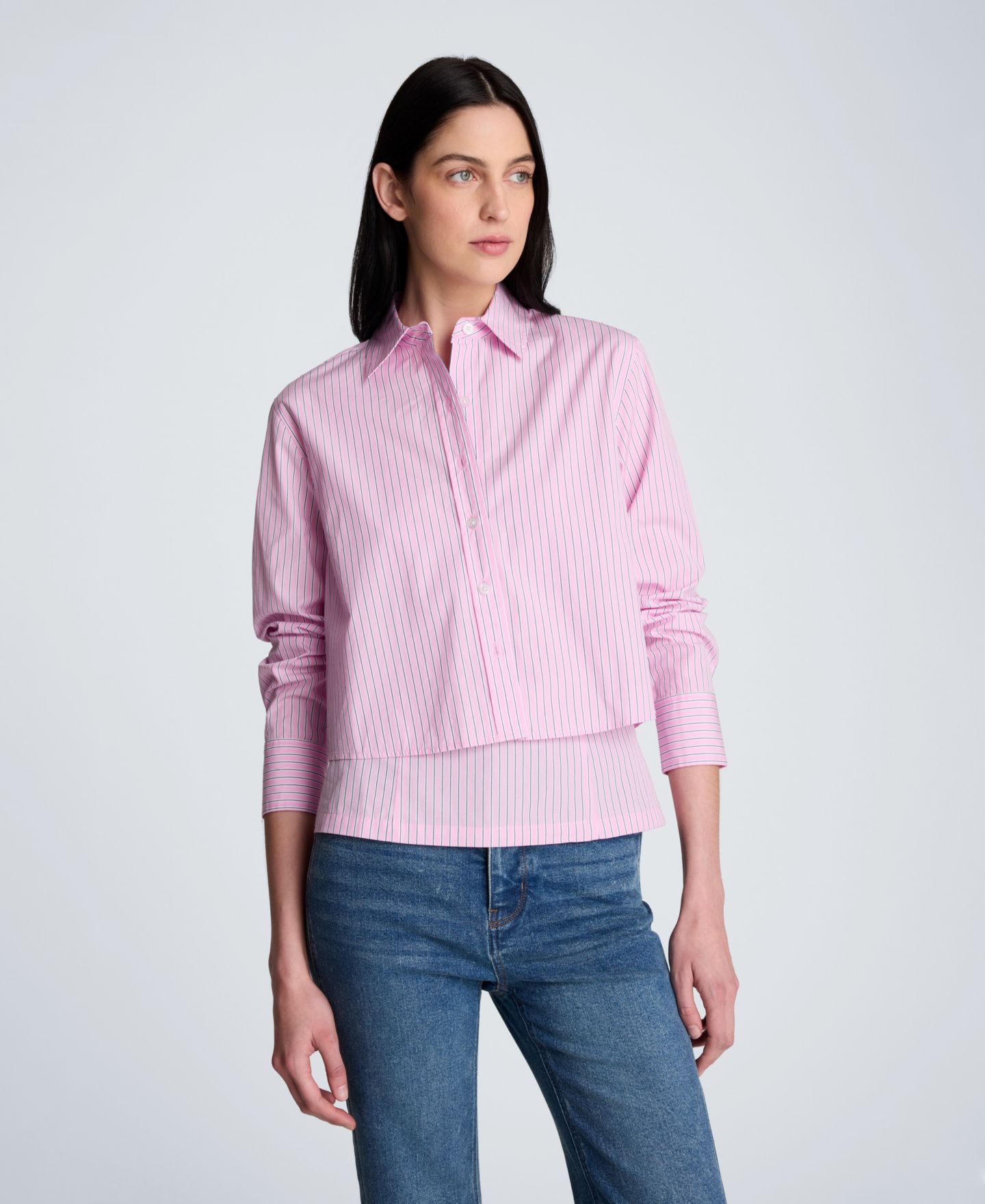 Женская рубашка Kenneth Cole Striped Poplin Cropped Long Sleeve Button Front, цвет: Розовый разноцветный — фото 1