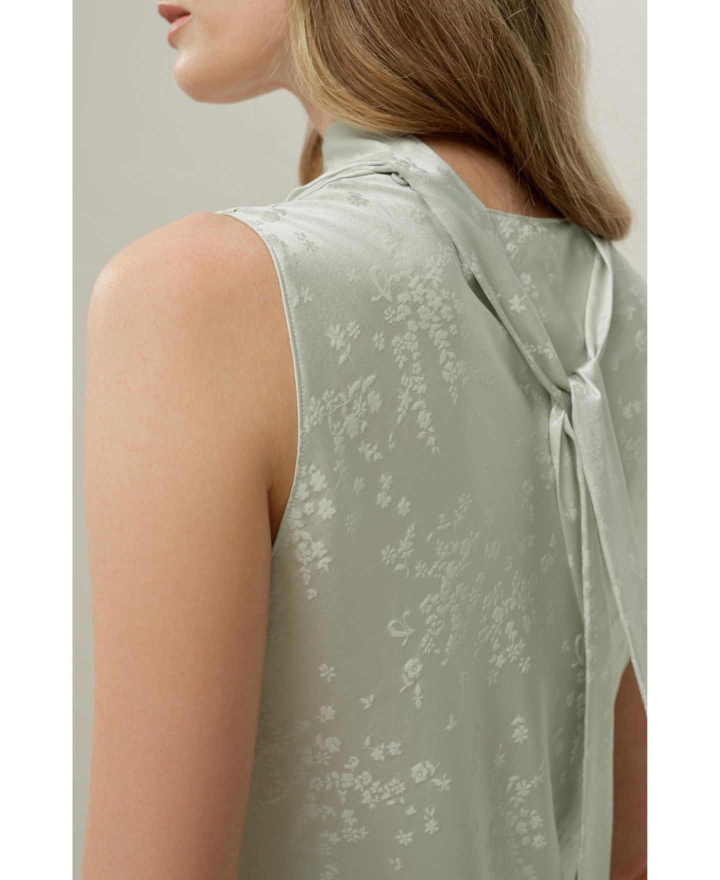 Женский топ LILYSILK Ying Jacquard Silk, цвет: Нефритовый зелёный — фото 6