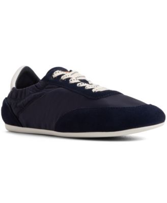 Women's Slim Round Toe Jogger Sneakers